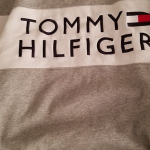 Tommy Hilfiger sweater